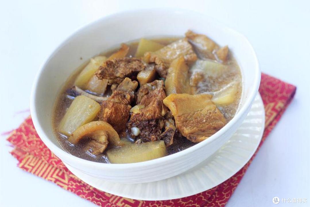 秋天这样吃肉,往电饭煲里一扔,肉烂香浓,一点不腥不腻