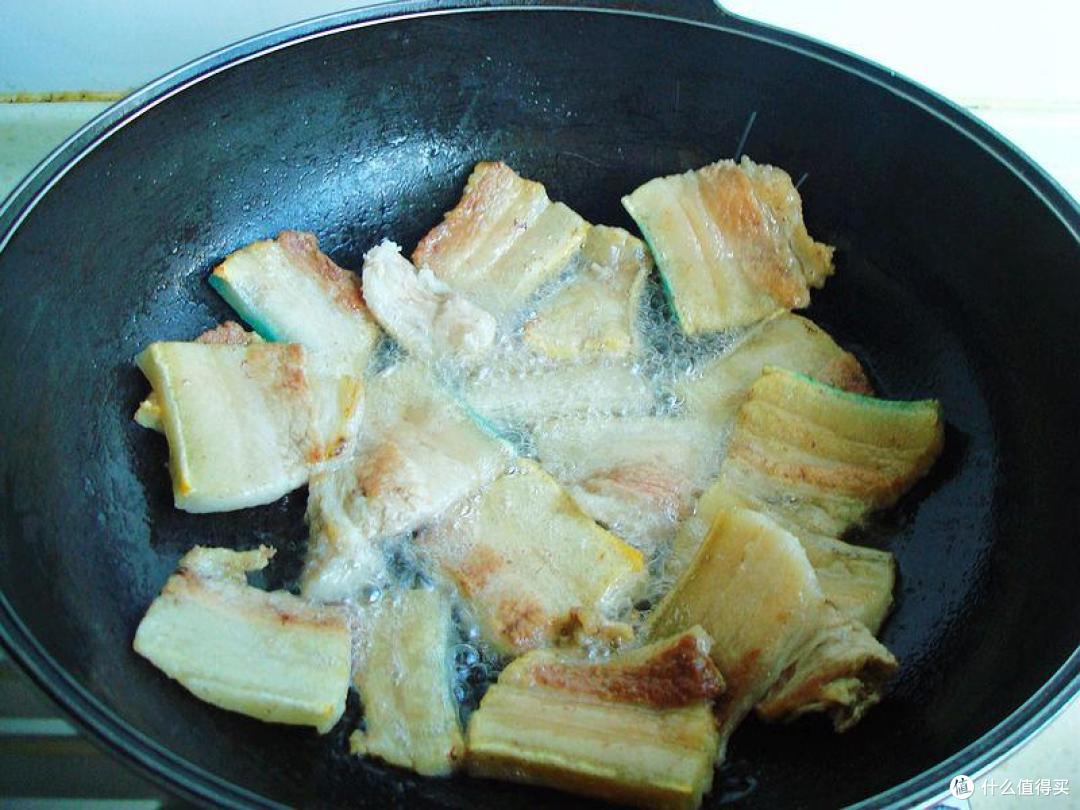 秋天这样吃肉,往电饭煲里一扔,肉烂香浓,一点不腥不腻