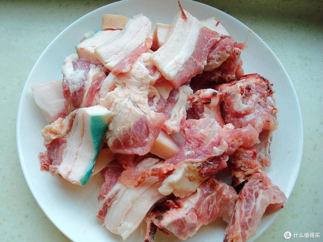秋天这样吃肉,往电饭煲里一扔,肉烂香浓,一点不腥不腻