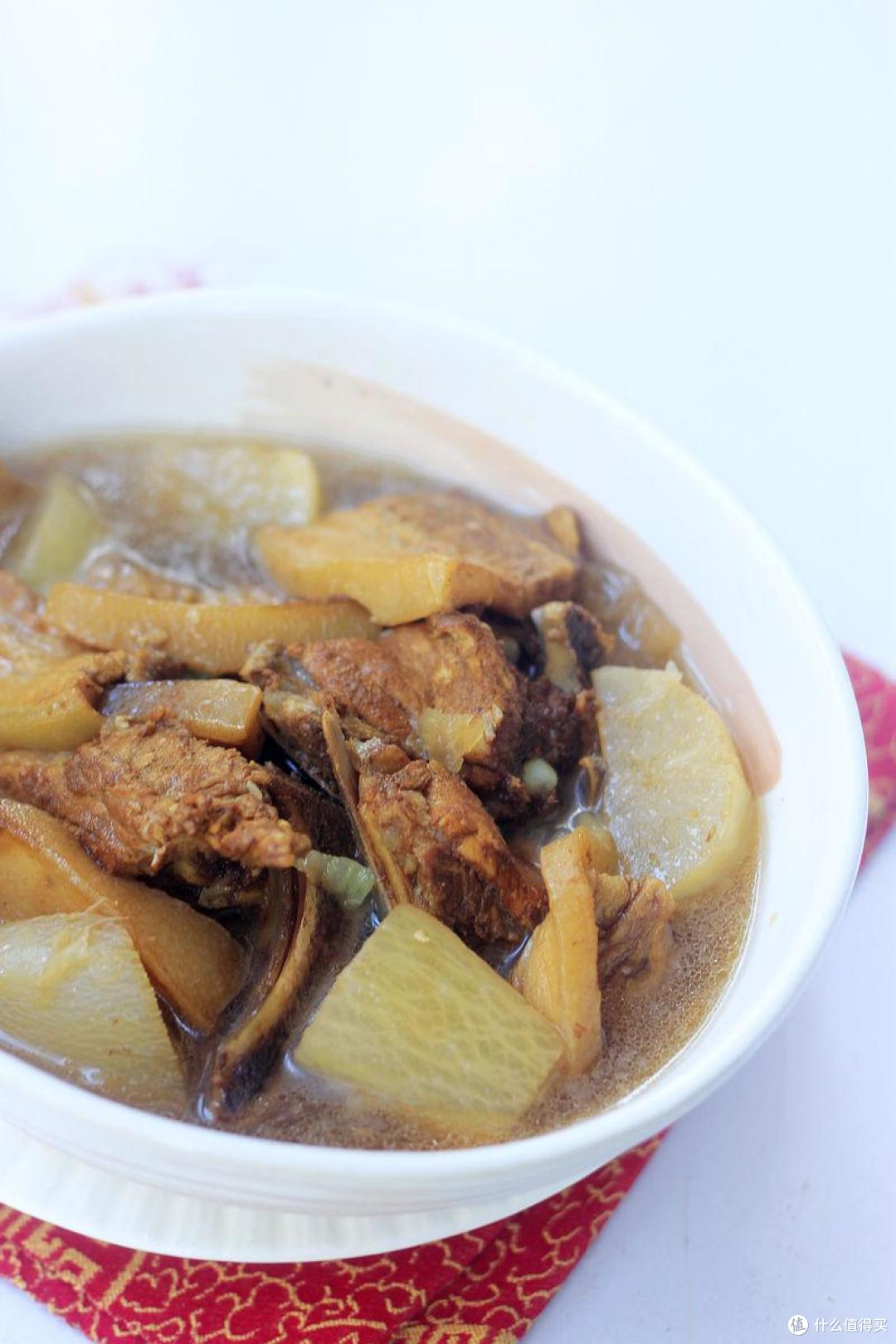 秋天这样吃肉,往电饭煲里一扔,肉烂香浓,一点不腥不腻