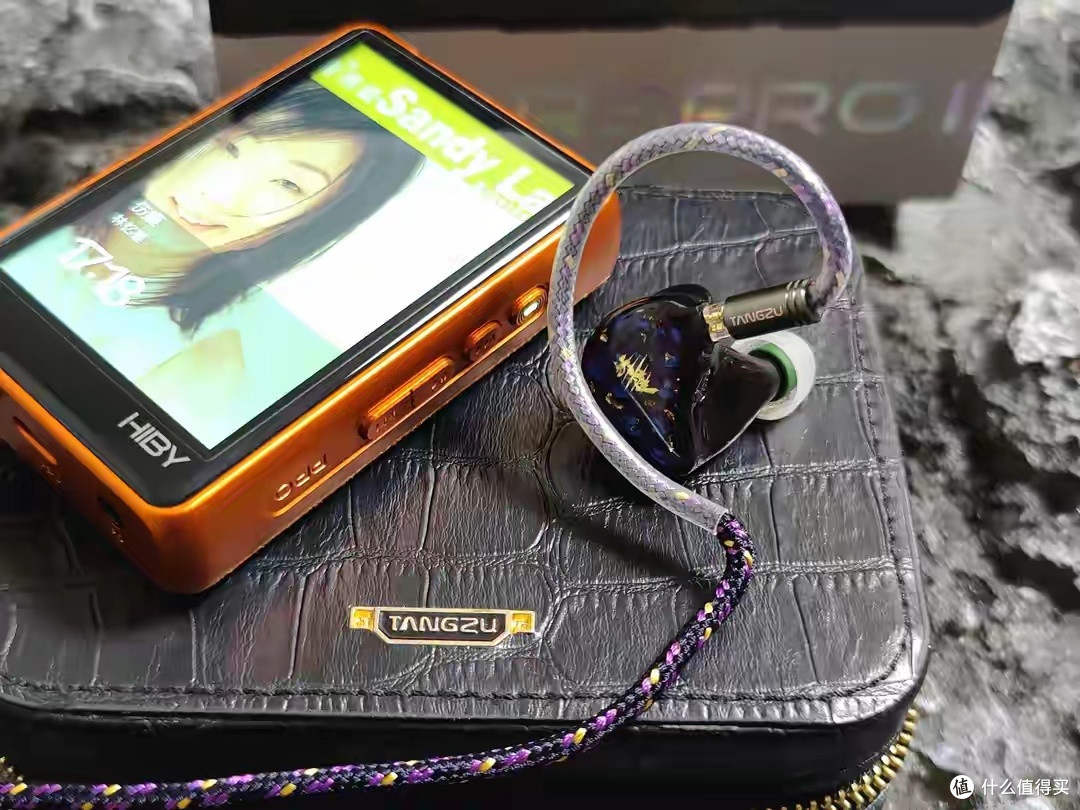 #HiFi便携亮眼套装#握着不重听着不累 海贝R3 Pro II+铄耳DX1评测