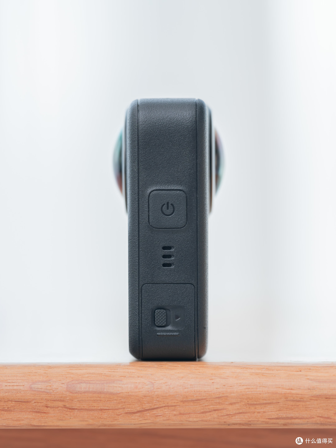 大疆 Osmo 360:双 1 英寸 + 8K/50fps,改写全景相机市场格局