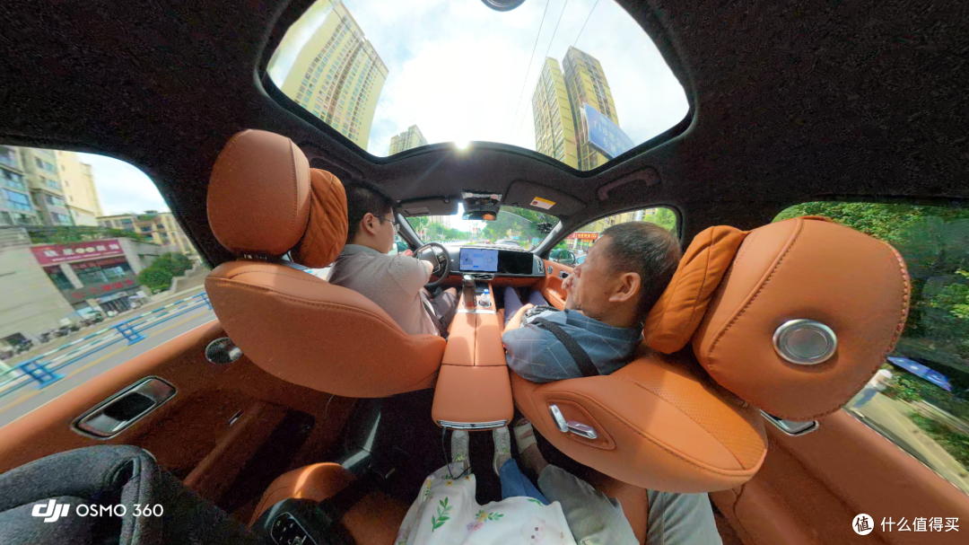大疆 Osmo 360:双 1 英寸 + 8K/50fps,改写全景相机市场格局