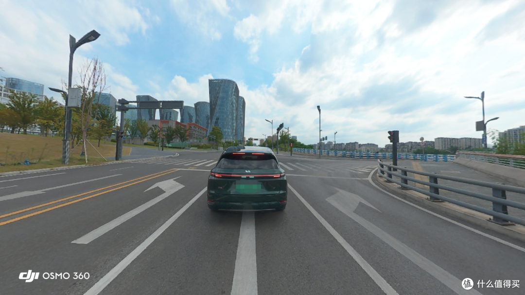 大疆 Osmo 360:双 1 英寸 + 8K/50fps,改写全景相机市场格局