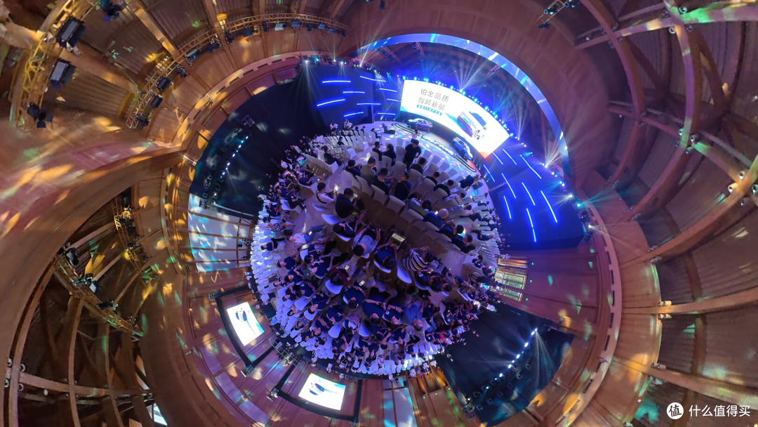 大疆 Osmo 360:双 1 英寸 + 8K/50fps,改写全景相机市场格局