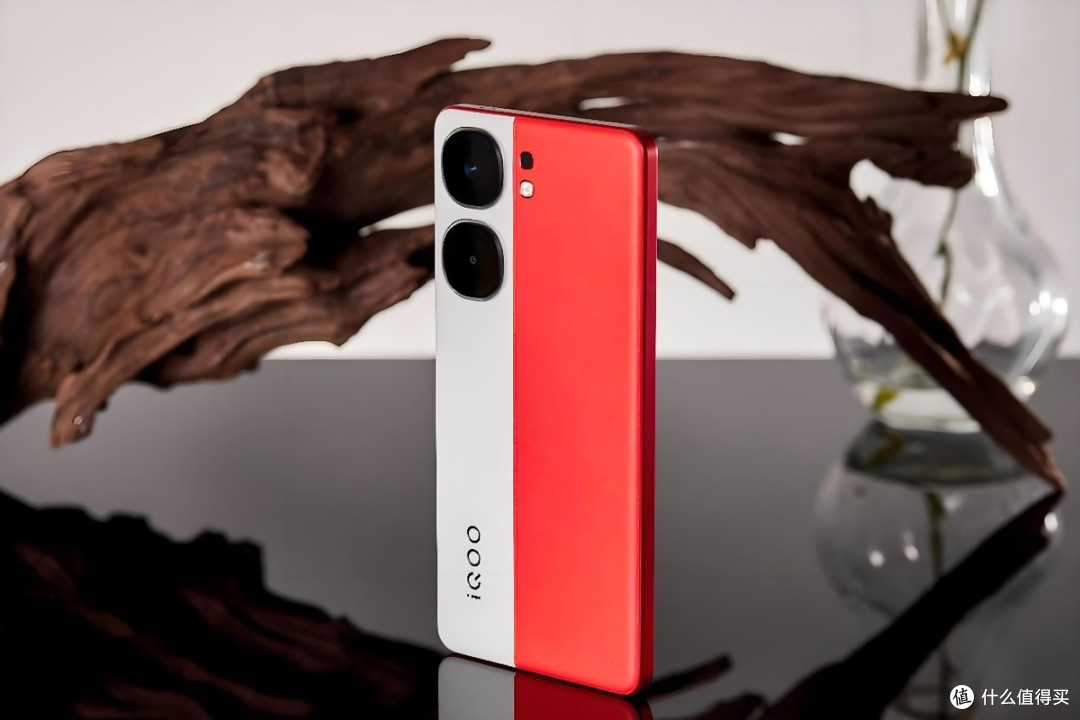 vivo豁出去了!16GB+512GB+骁龙8Gen3跌至1614元,IMX920+120W