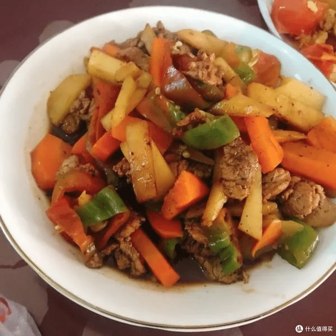 邪修美食:电饭煲快速土豆胡萝卜炒肉