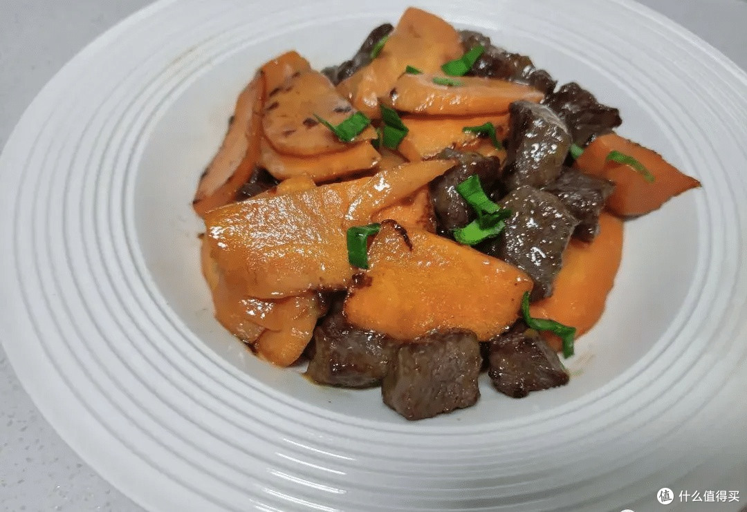 邪修美食:电饭煲快速土豆胡萝卜炒肉