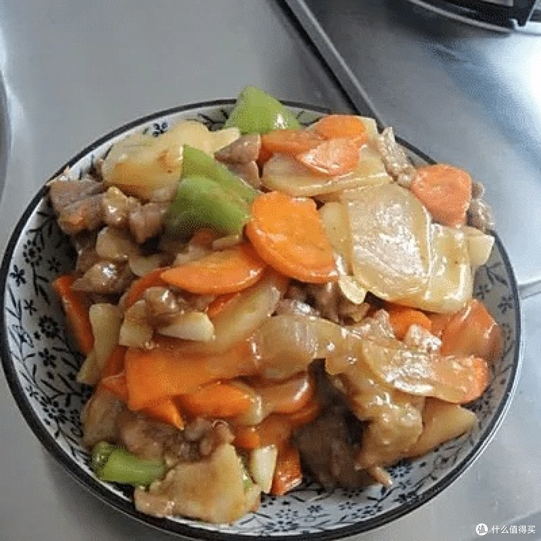 邪修美食:电饭煲快速土豆胡萝卜炒肉