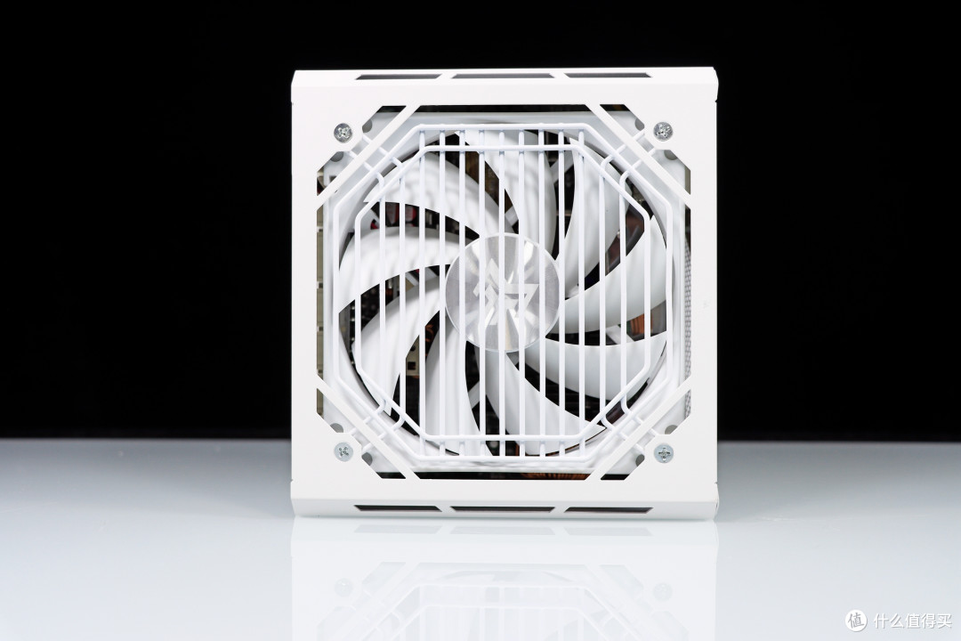 入门游戏神 U!AMD R5 9500F 搭配 B850 重炮手 WIFI7 W 战未来
