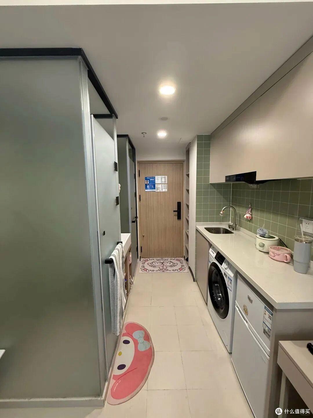 香港一姑娘的房子火了,不足14㎡,竟有2房2厅,一个人住刚刚好!