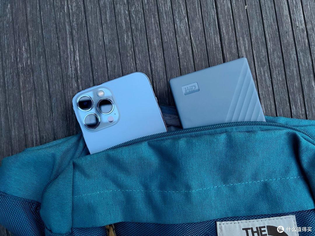 手机存储不够?扩容新选择,西数My Passport 移动硬盘USB-C版