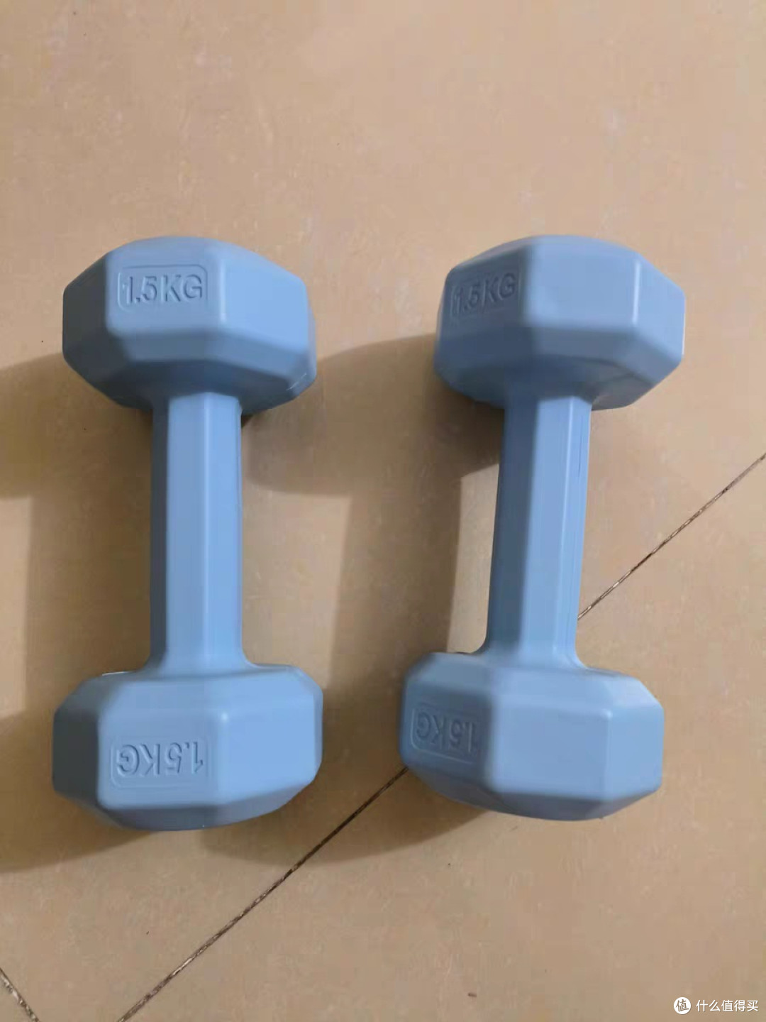 6kg哑铃：宿舍里的高效健身工具
