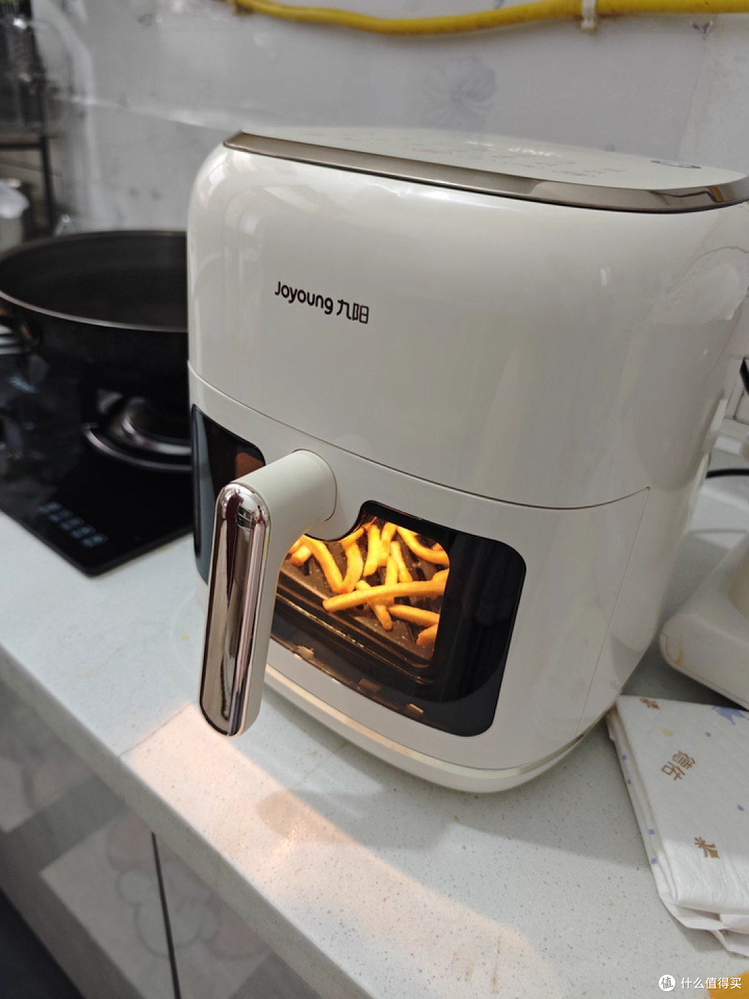 九阳空气炸锅：懒人做饭神器！免翻面还解锁食谱​