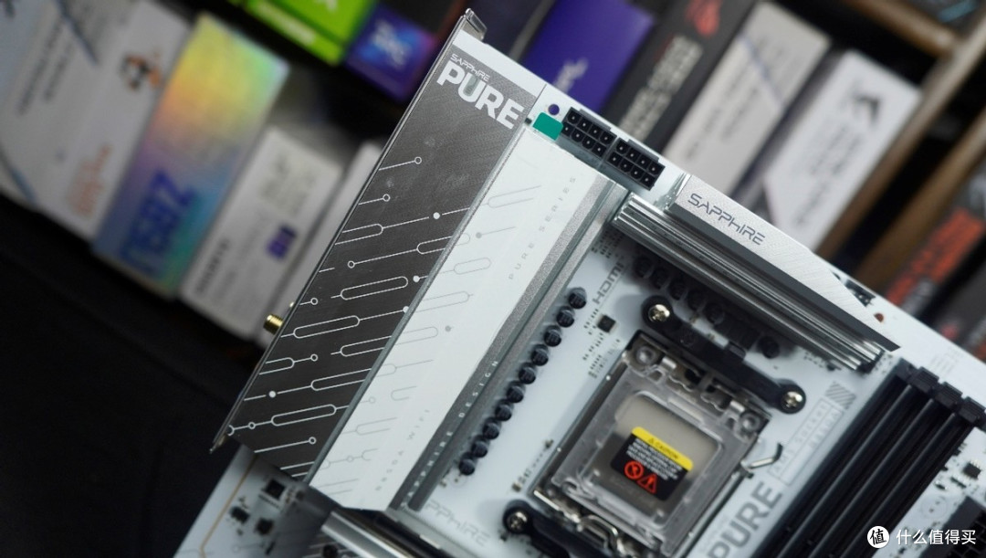 虽迟但到,白色款蓝宝石PURE 极地 B850A WIFI标准大板装机实测