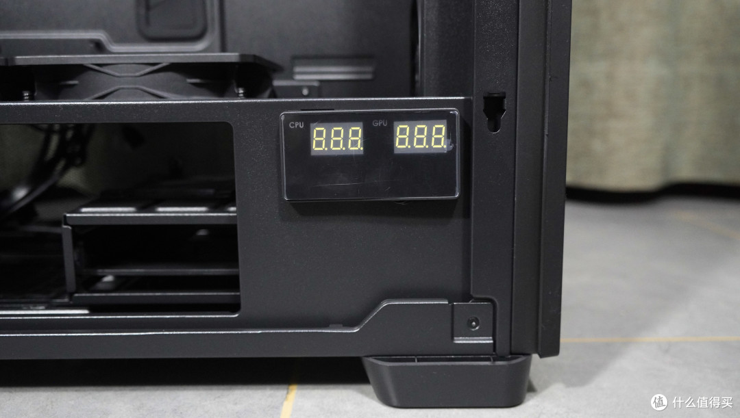 虽迟但到,白色款蓝宝石PURE 极地 B850A WIFI标准大板装机实测