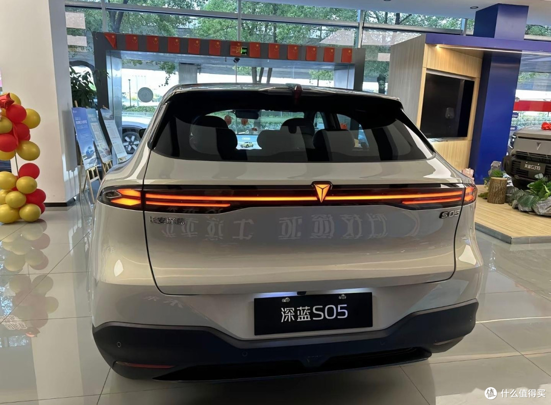 多传感器助力深蓝S005安全驾驶!