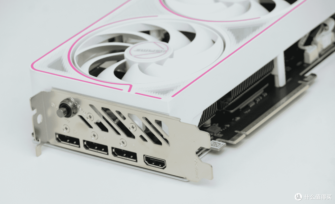 开学开黑不卡顿，七彩虹iGame RTX 5070 Ultra 12GB助你畅玩游戏