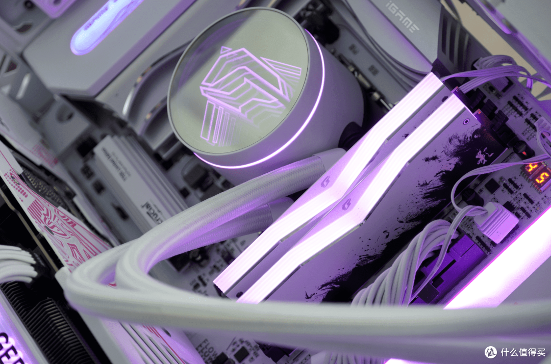 开学开黑不卡顿，七彩虹iGame RTX 5070 Ultra 12GB助你畅玩游戏