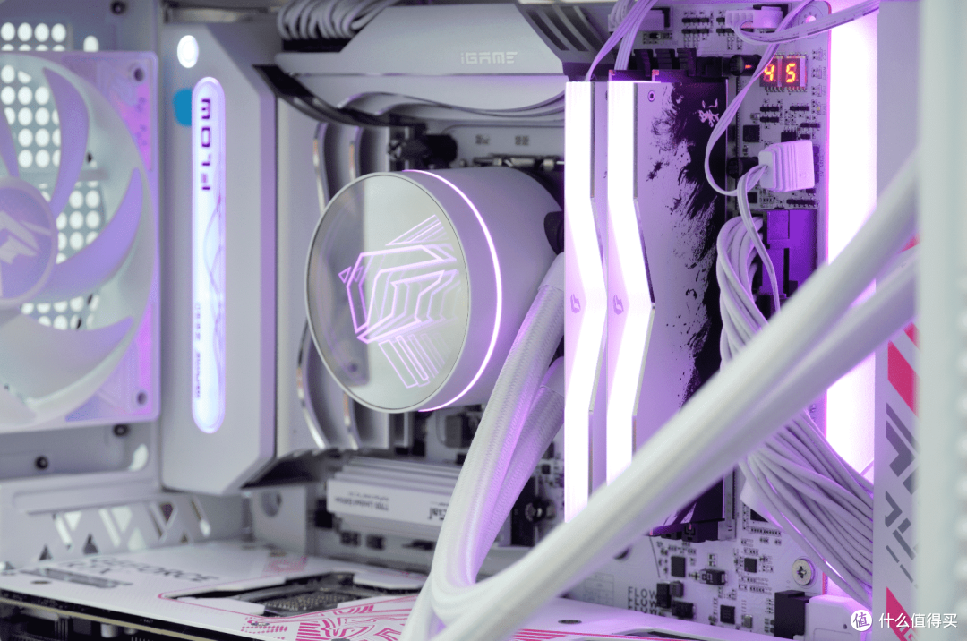 开学开黑不卡顿，七彩虹iGame RTX 5070 Ultra 12GB助你畅玩游戏