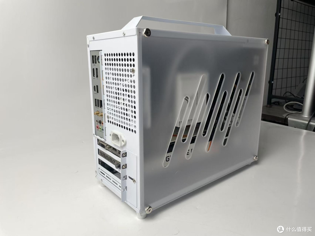 百元内的MATX机箱