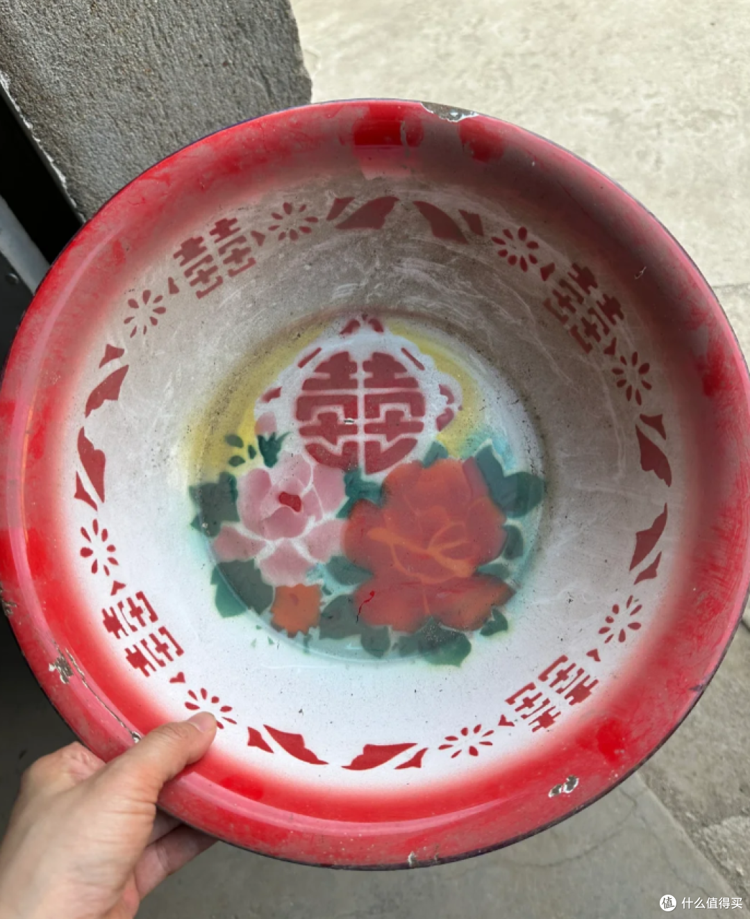 红极一时的“搪瓷盆”为何被淘汰了?看过这些原因,你就不奇怪了