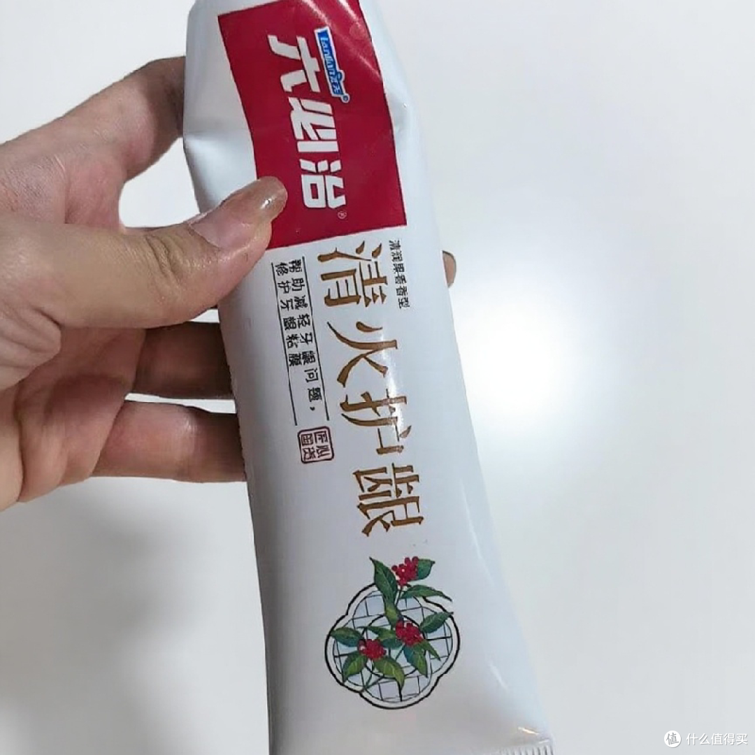 一口好牙,就靠国货之光蓝天六必治牙膏