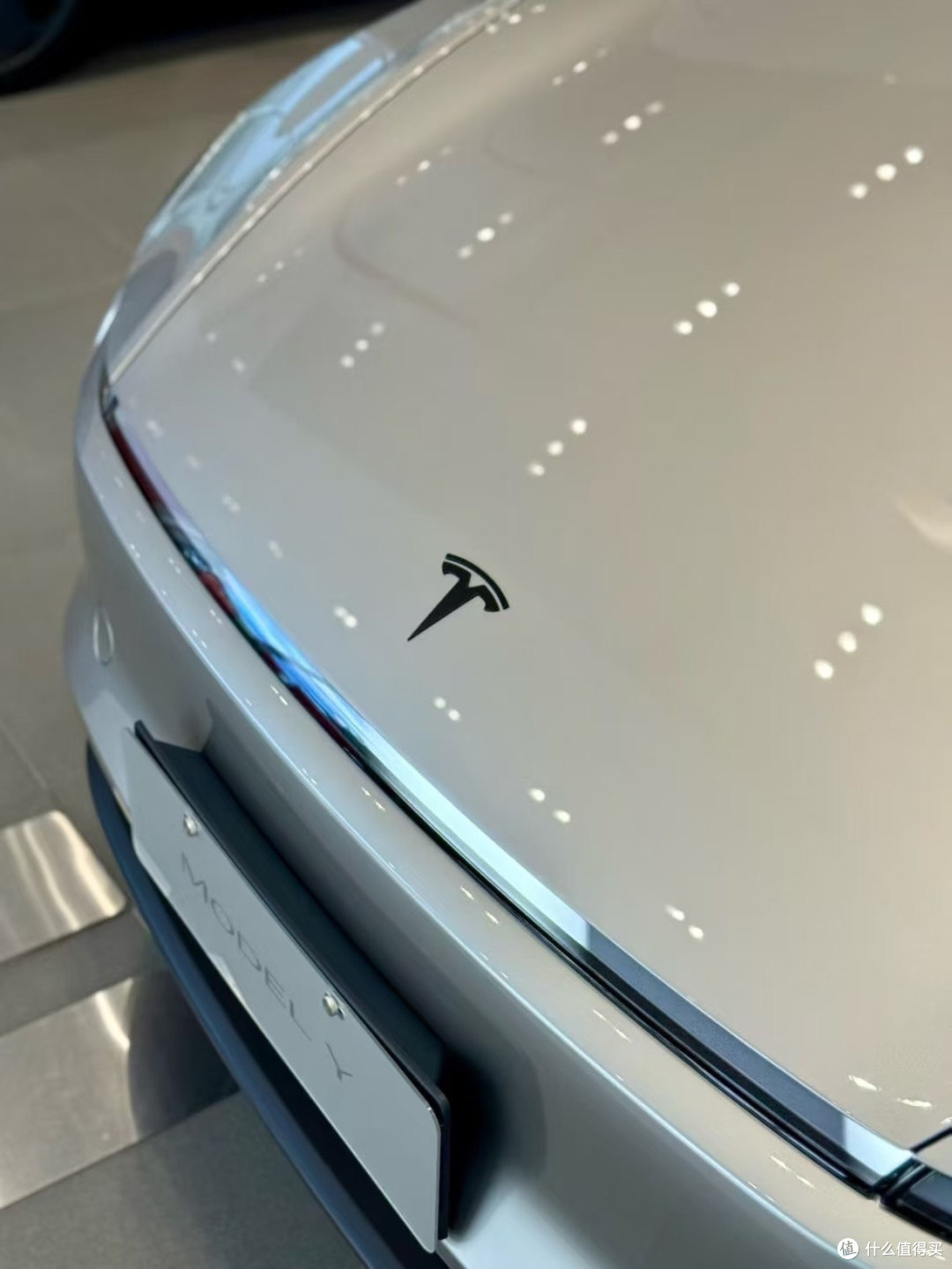 特斯拉Model YL:职场人的理想座驾