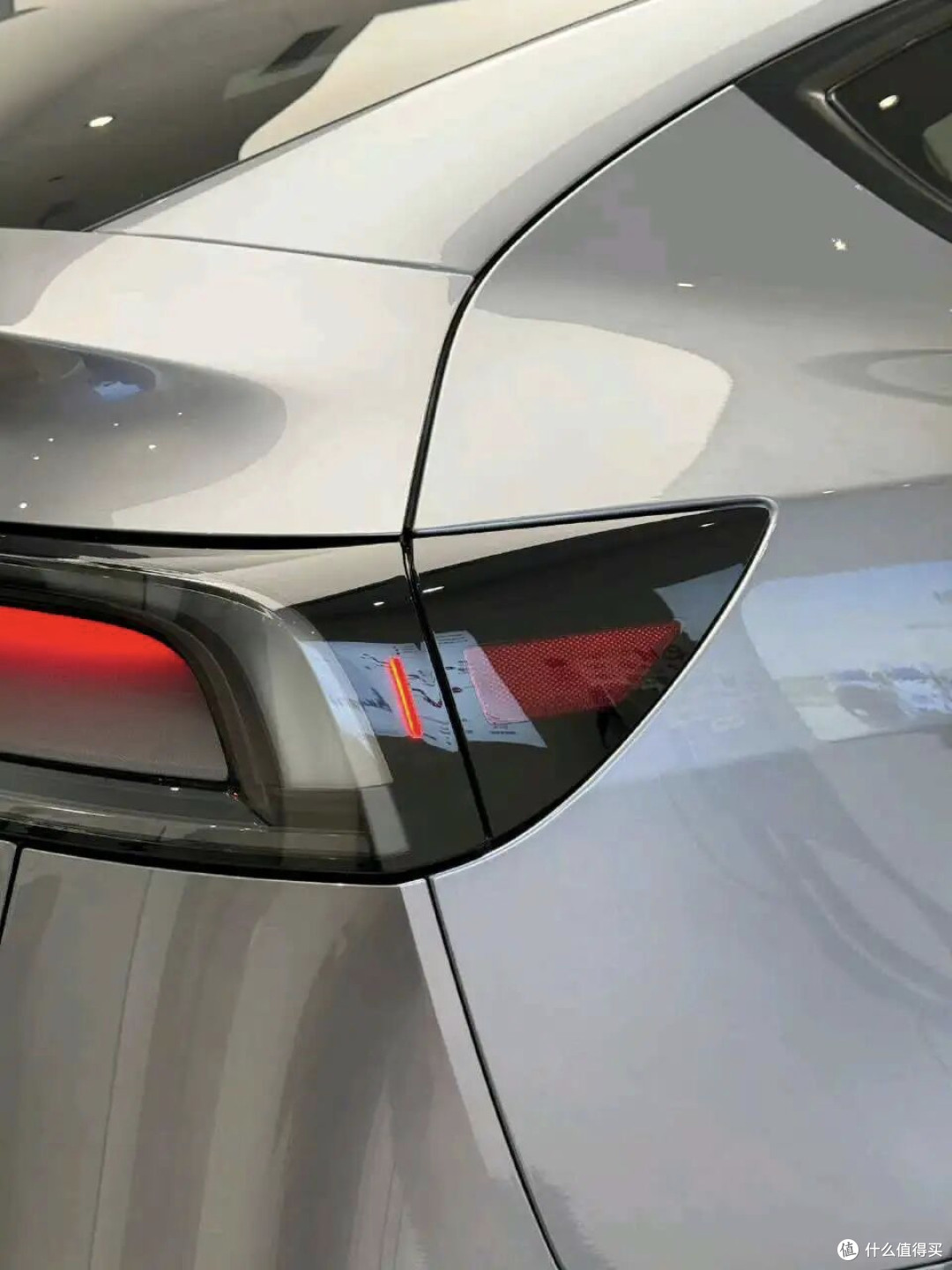 特斯拉Model Y：新能源市场的变革者，豪华新标准的定义者？