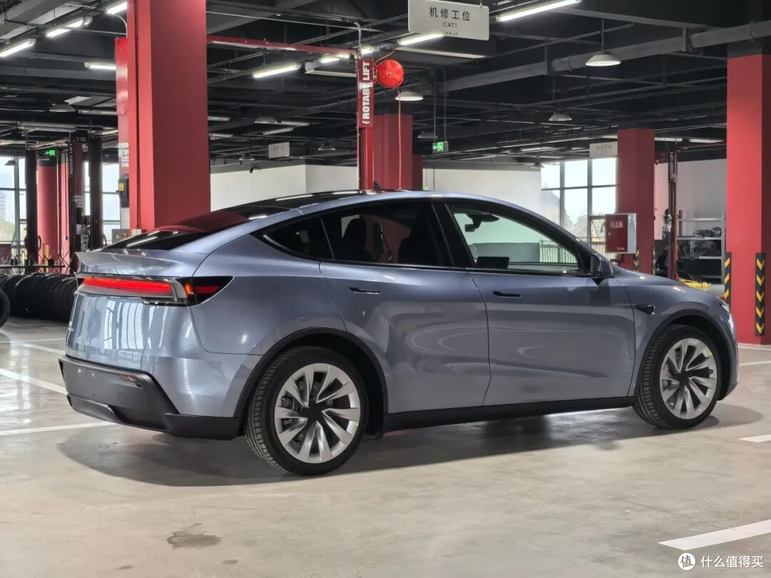 特斯拉Model Y：新能源市场的变革者，豪华新标准的定义者？