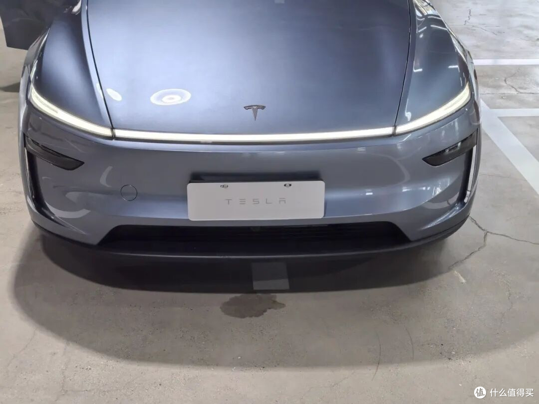 特斯拉Model Y与传统豪华车，豪华定义之辨