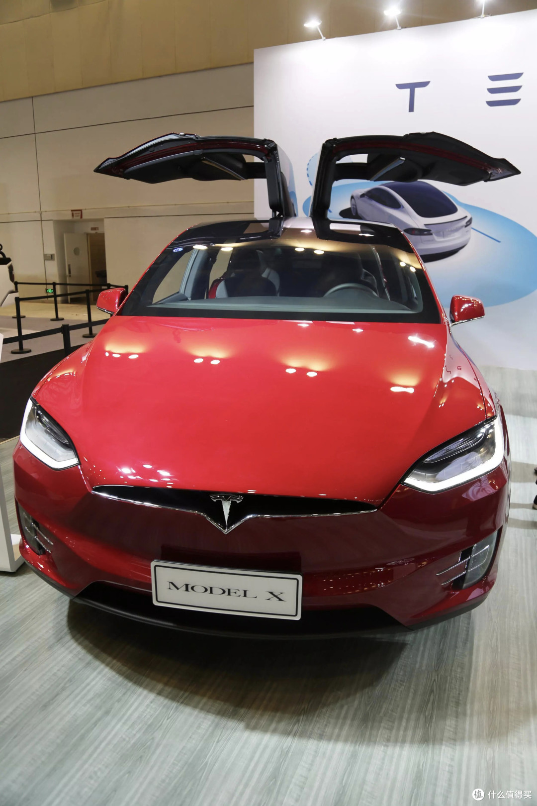 特斯拉Model Y与传统豪华车，豪华定义之辨