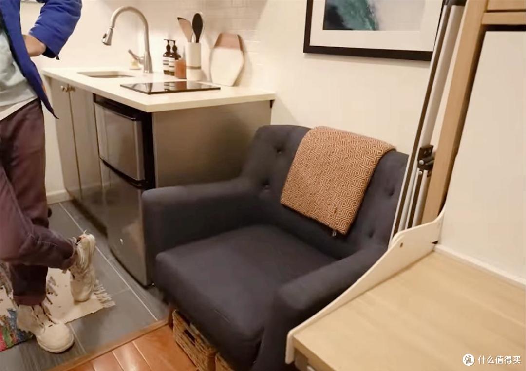香港一对夫妻的真实生活,蜗居7㎡小屋,一住就是3年,网友:羡慕