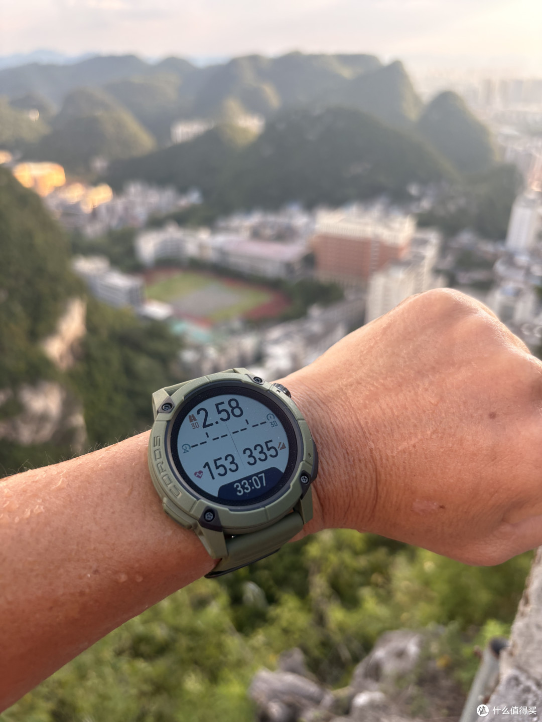 钓鱼佬也有专属运动手表了，高驰户外手表NOMAD值得买吗？