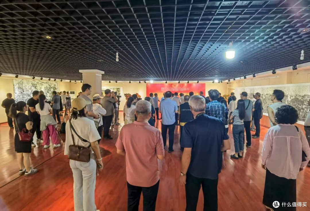 崔宁抗日战争长卷展”在龙口市美术馆震撼展出