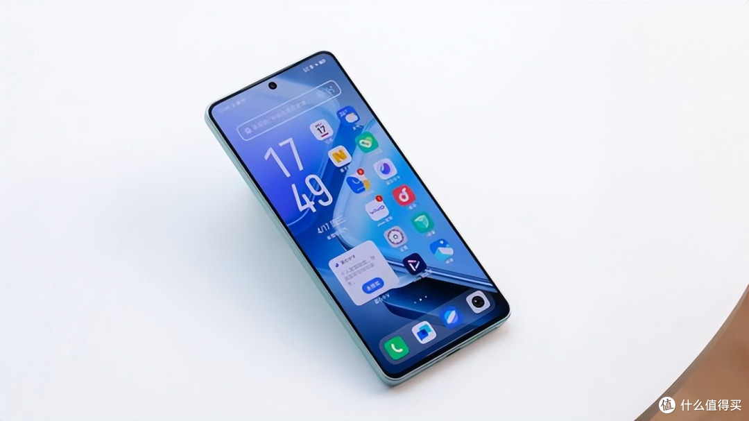 千元机“内卷”新高度:iQOO Z9:6000mAh+144Hz屏+索尼主摄
