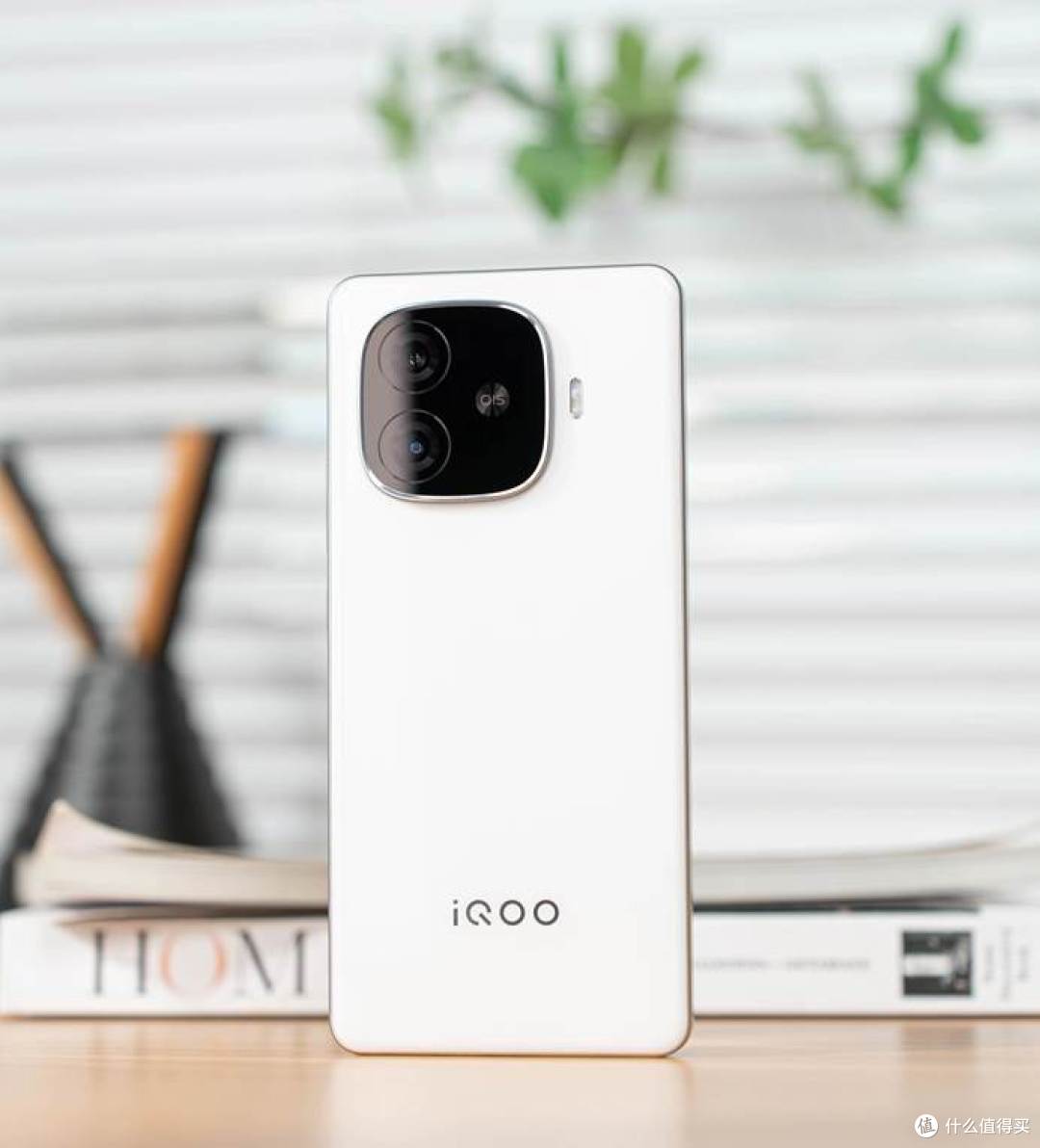 千元机“内卷”新高度:iQOO Z9:6000mAh+144Hz屏+索尼主摄
