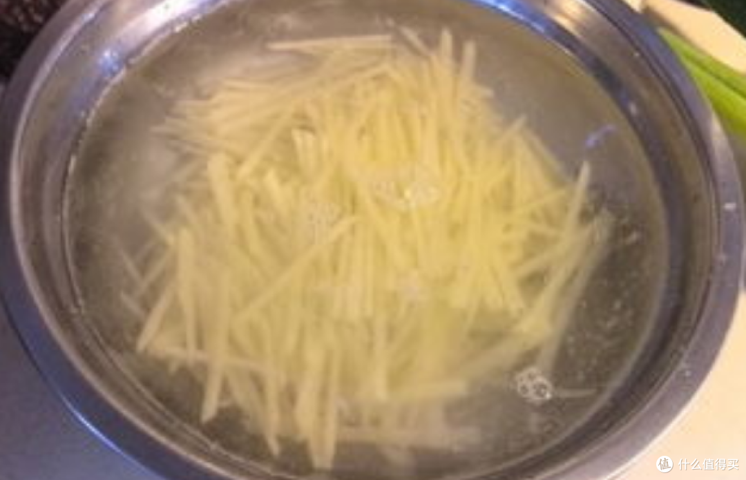揭秘土豆丝的正确做法:清脆爽口,厨房小白也能轻松掌握