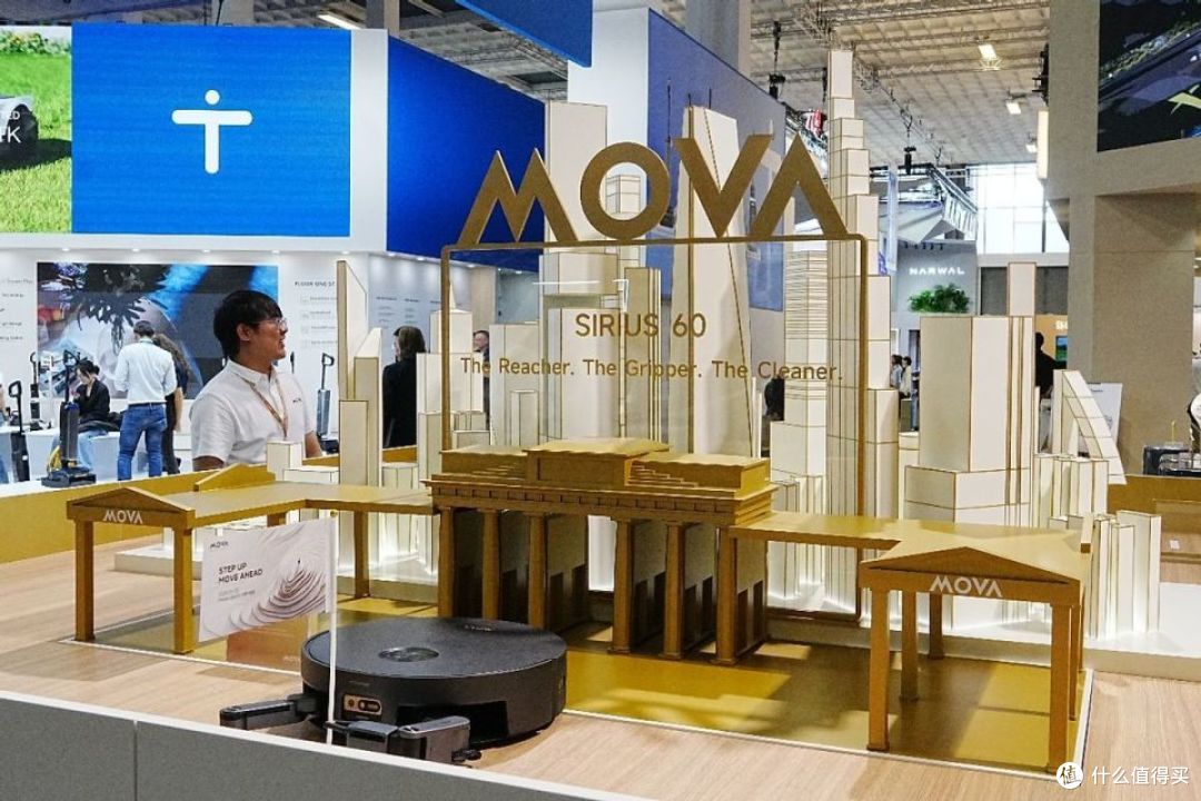MOVA 亮相 IFA 2025,仿生双臂机器人及全场景智能生态引领革新