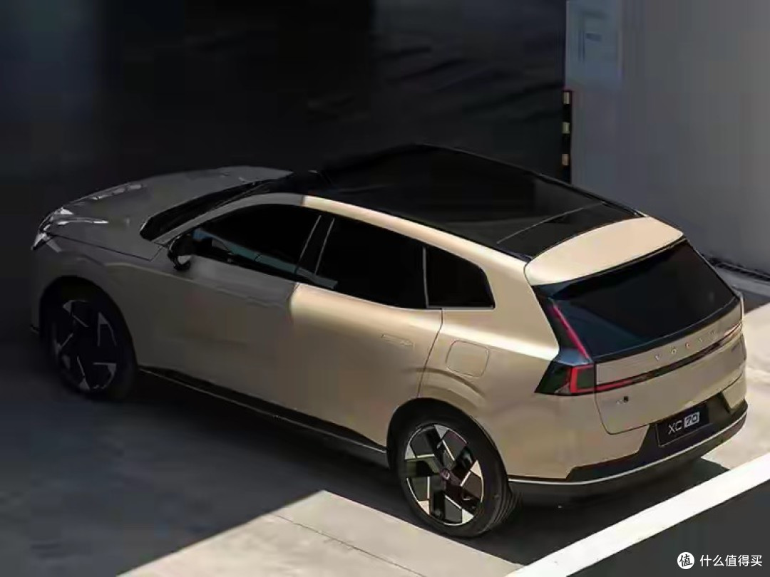 用领克08技术的沃尔沃XC70,却比领克08卖的还贵?