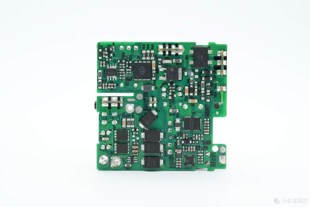 满足50系显卡笔记本电脑游戏供电需求，机械革命140W GaN快充拆解