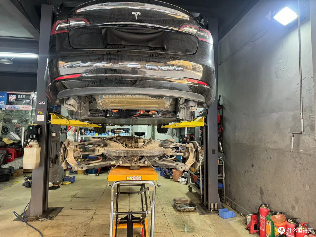 进口Model 3 14万公里底盘整备