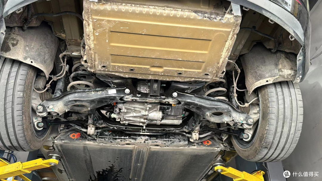 进口Model 3 14万公里底盘整备