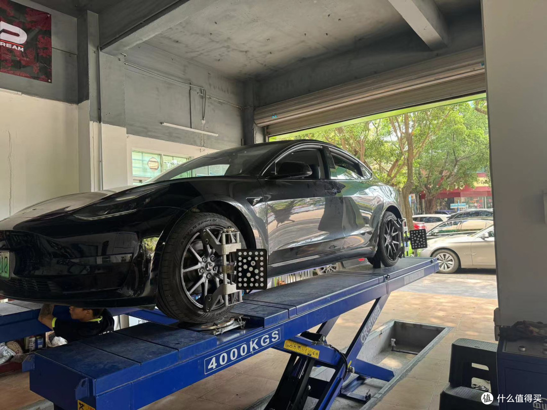 进口Model 3 14万公里底盘整备