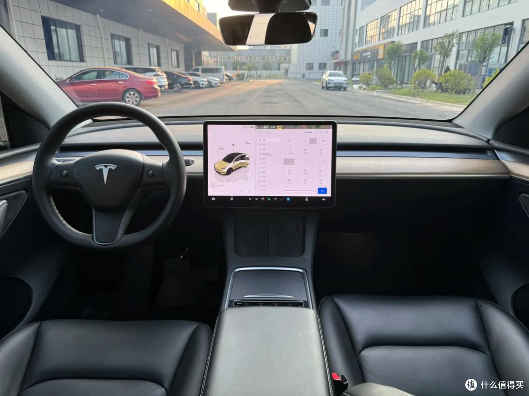 特斯拉Model Y L:科技新贵还是传统豪车?