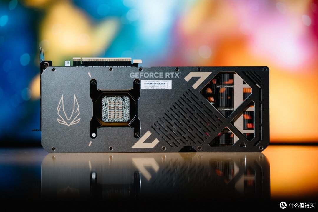 索泰GeForce RTX 5090 D v2 24GB SOLID OC评测：游戏依然很猛