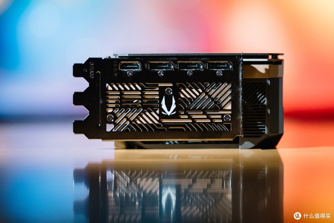 索泰GeForce RTX 5090 D v2 24GB SOLID OC评测：游戏依然很猛