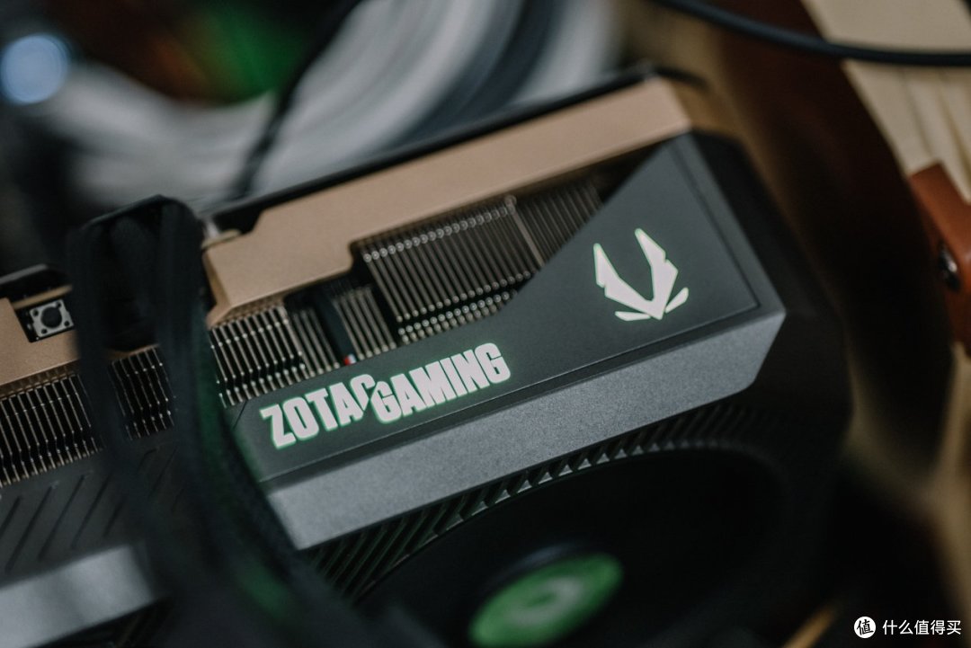 索泰GeForce RTX 5090 D v2 24GB SOLID OC评测：游戏依然很猛