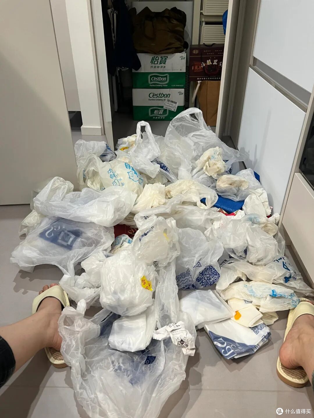 断舍离1000件物品后才发现:家里乱都是攒出来的,赶紧扔掉吧!