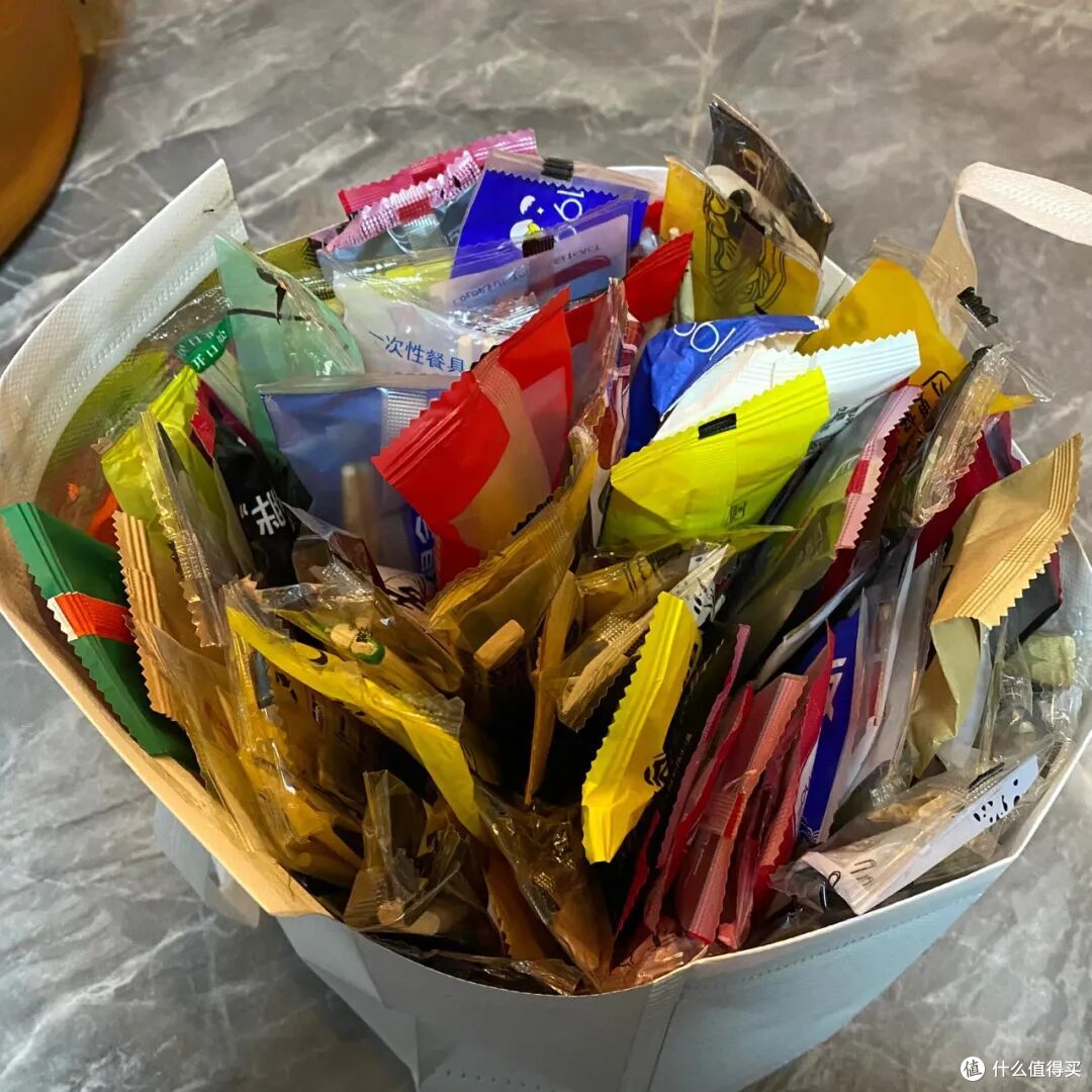 断舍离1000件物品后才发现:家里乱都是攒出来的,赶紧扔掉吧!